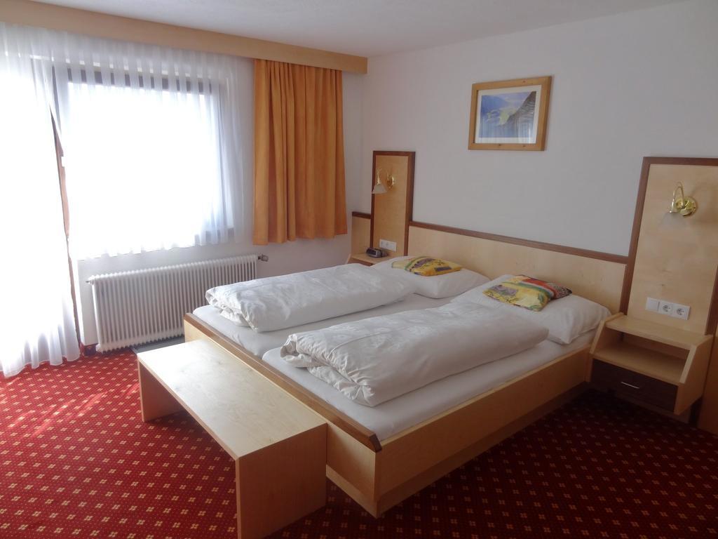 Pension Schoepf Arzl im Pitztal Habitación foto